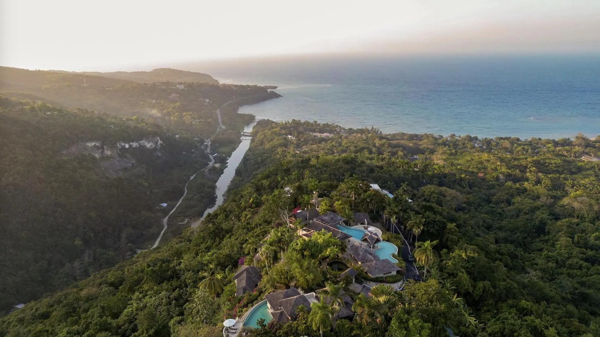 Silent Waters Villa Montego Bay 0*,